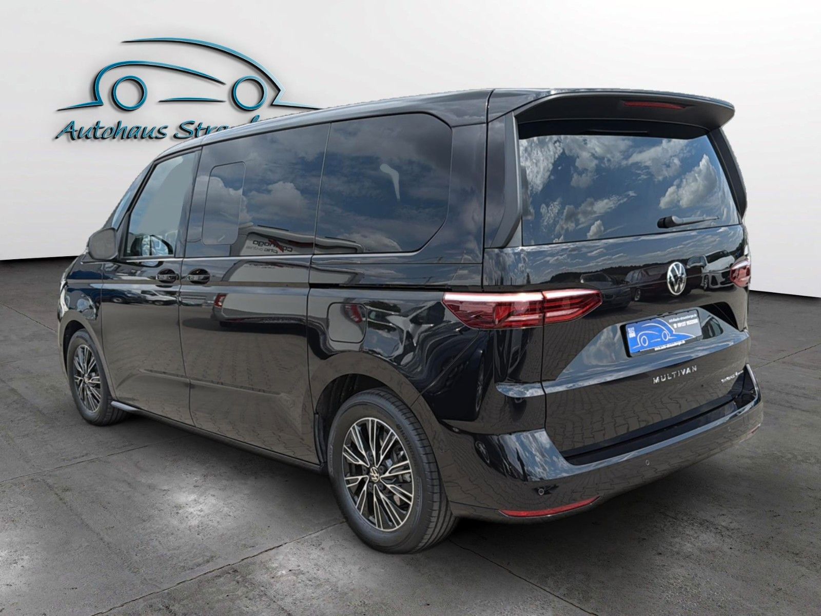 Volkswagen Multivan eHybrid 4M ACC PANO AHK DCC IQ.Light foto 3