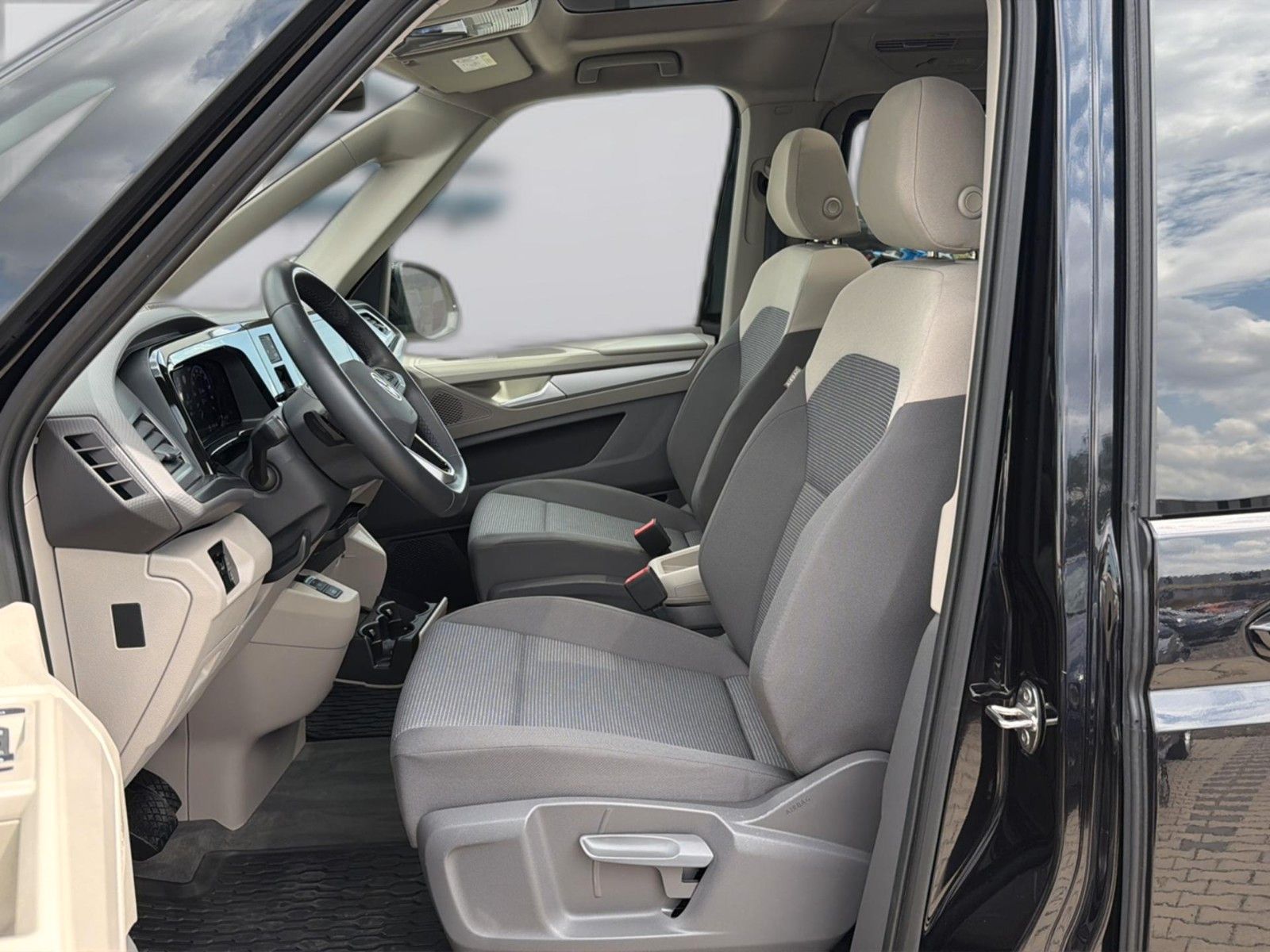 Volkswagen Multivan eHybrid 4M ACC PANO AHK DCC IQ.Light foto 8