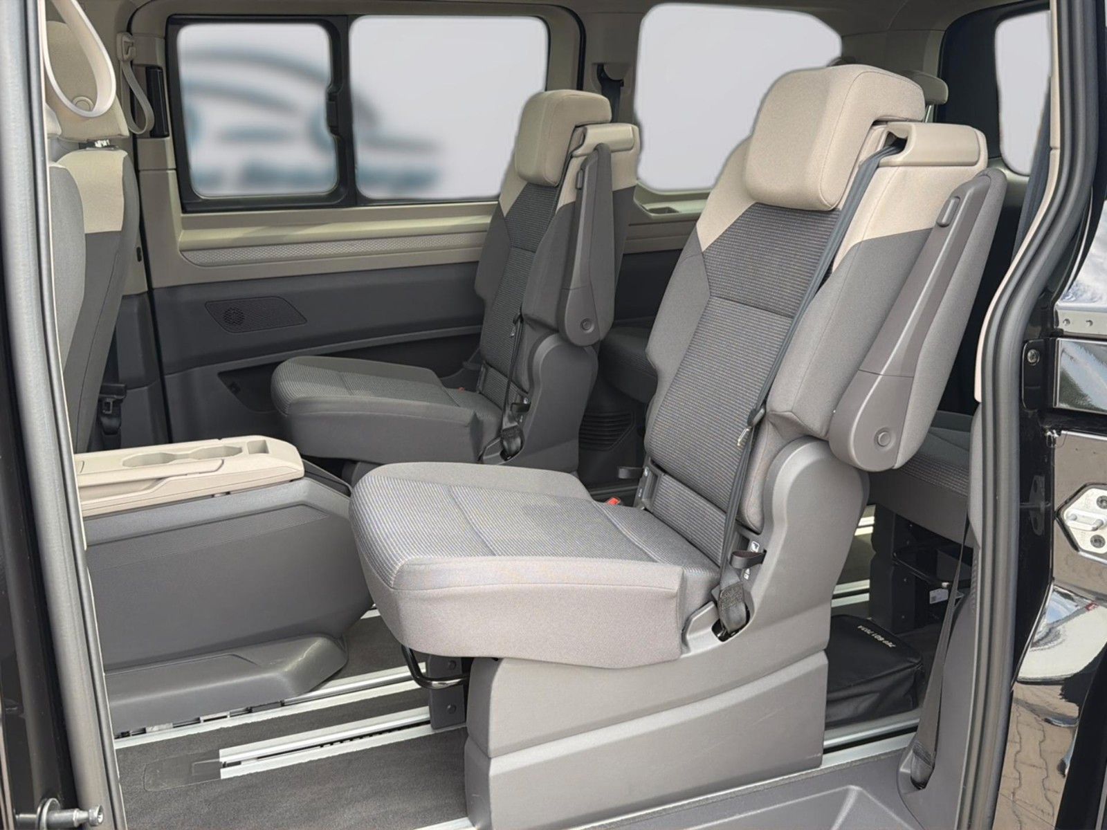 Volkswagen Multivan eHybrid 4M ACC PANO AHK DCC IQ.Light foto 9