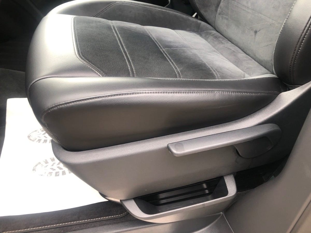 Volkswagen T6 Multivan 2.0 TDI DSG GENERATION SIX ALLRAD foto 7