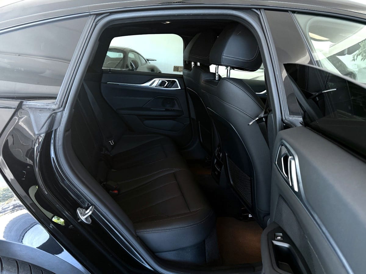 BMW i4 eDrive35 Gran Coupe (G26E) M Sport LED GSD foto 15