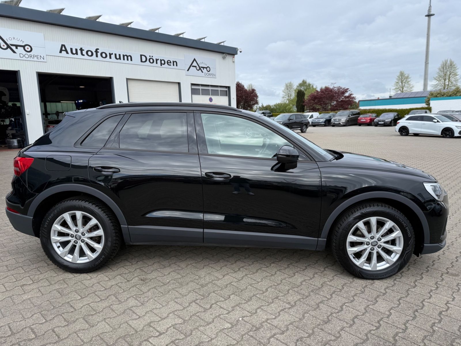Audi Q3 35 TFSI Automatik Navi LED AHK Virtual foto 5
