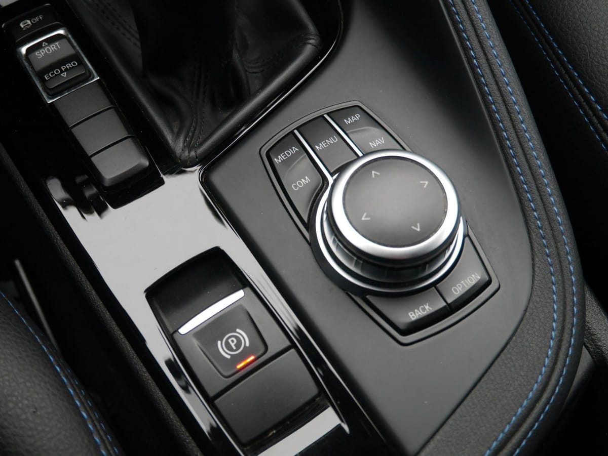 BMW X2 sDrive 18 d M-Paket  Navi/LED/SHZ/Kamera foto 23