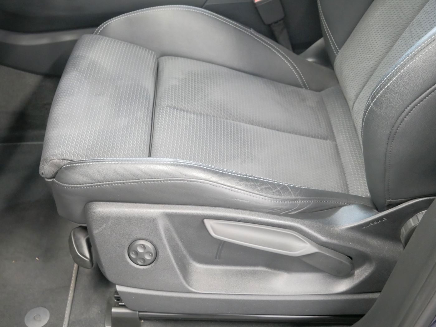 Audi Q5 Sportback 40 TDI quattro S line MATRIX AHK foto 16