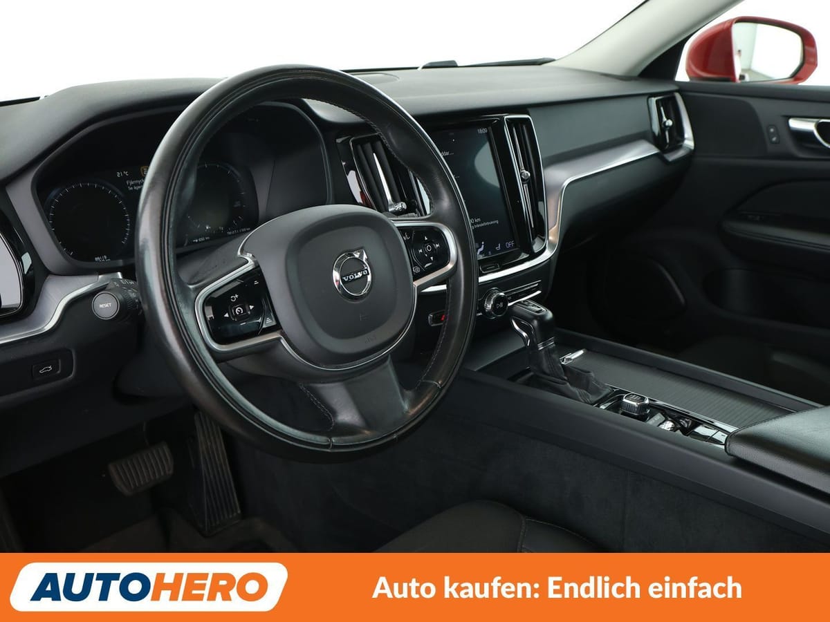Volvo V60 2.0 D4 Momentum Pro Aut. NAVI CAM TEMPO foto 11