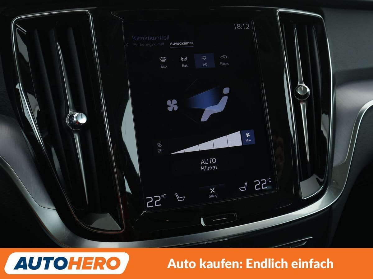 Volvo V60 2.0 D4 Momentum Pro Aut. NAVI CAM TEMPO foto 24
