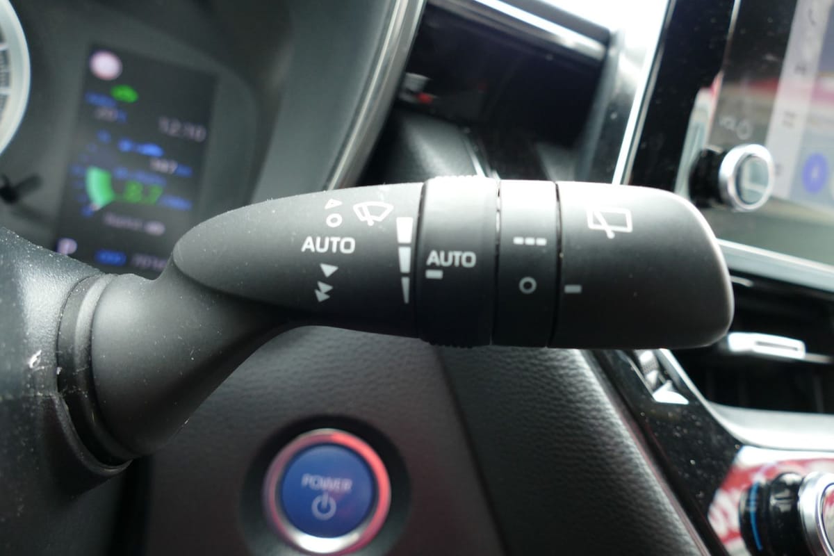 Toyota Corolla 2.0 Hybrid TS Business Aut. LED Navi PDC foto 12