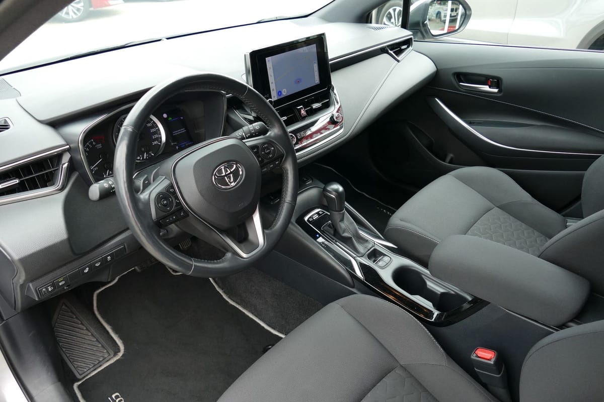 Toyota Corolla 2.0 Hybrid TS Business Aut. LED Navi PDC foto 8