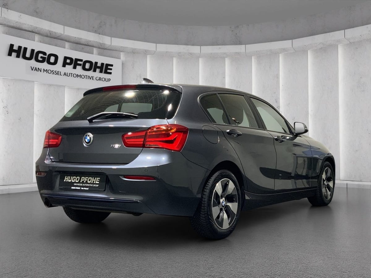 BMW 118i Sport Line | HiFi | GJR | Navi | Sportsitze foto 5