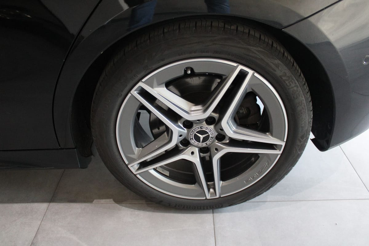 Mercedes-Benz B 250 4MATIC DCT AMG-SPORTPAKET DIAMANT PANORAMA foto 13