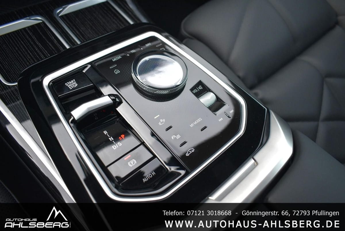 BMW 740 XD M SPORT/SHADOW/ LCI/LUFT./STHZ/B&W/PANO/A foto 14