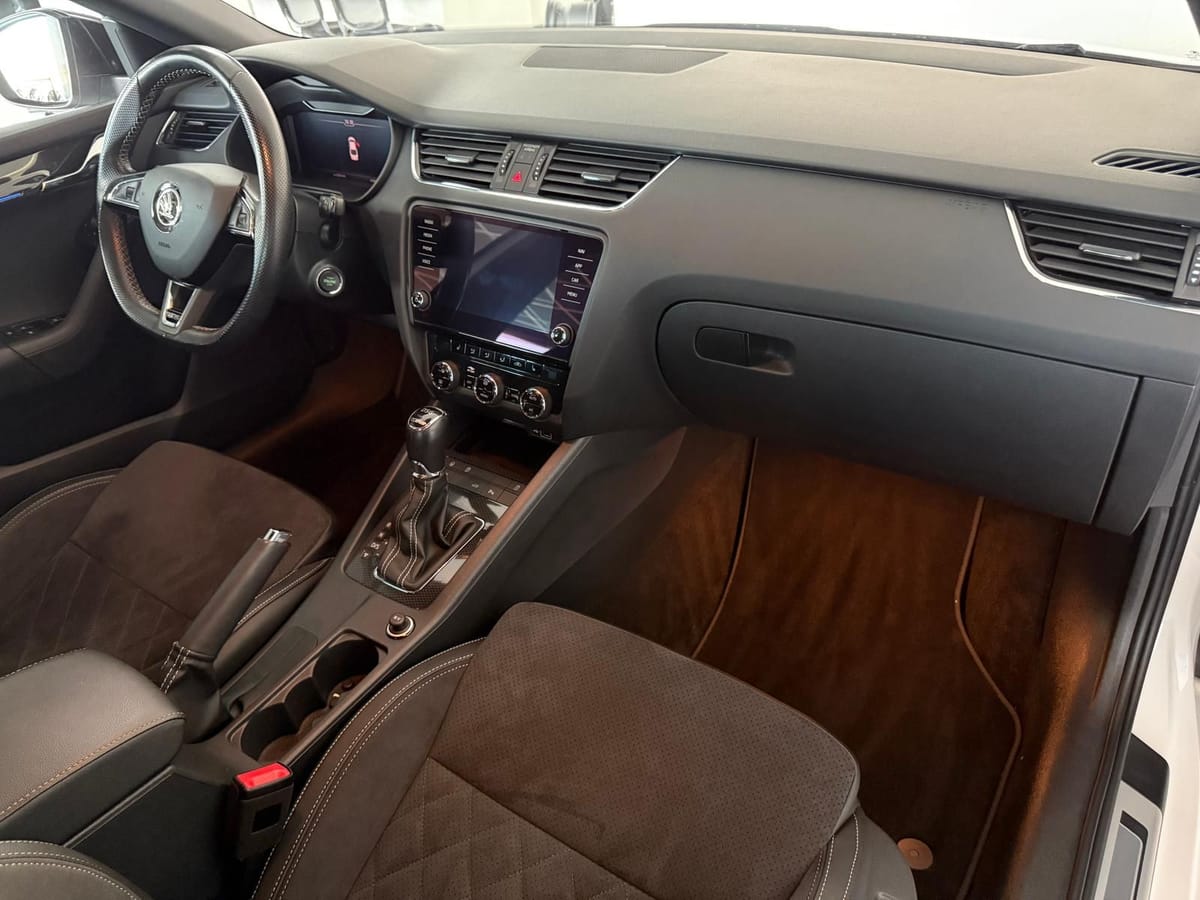 Skoda Octavia 2.0 TDI RS Limo Digital-Tacho Memory AHK foto 19