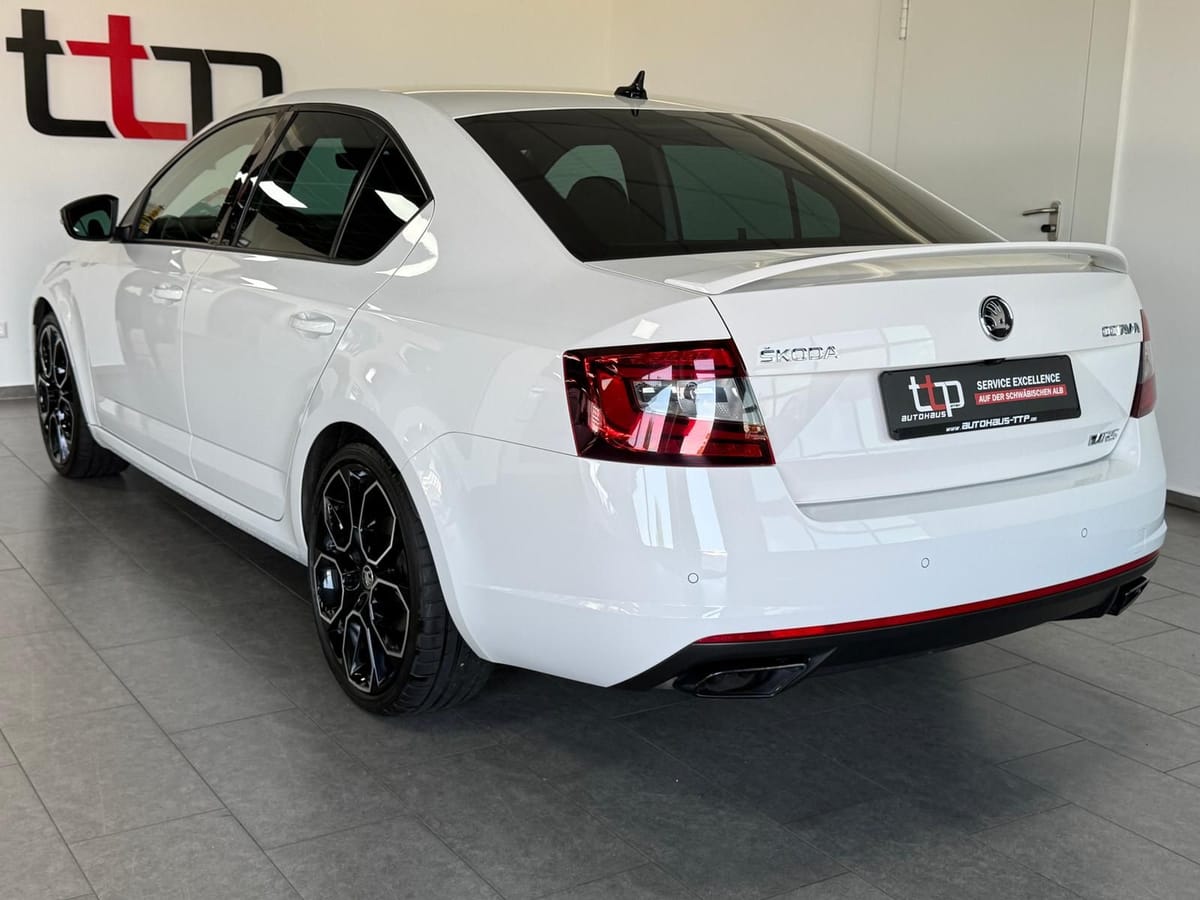 Skoda Octavia 2.0 TDI RS Limo Digital-Tacho Memory AHK foto 4