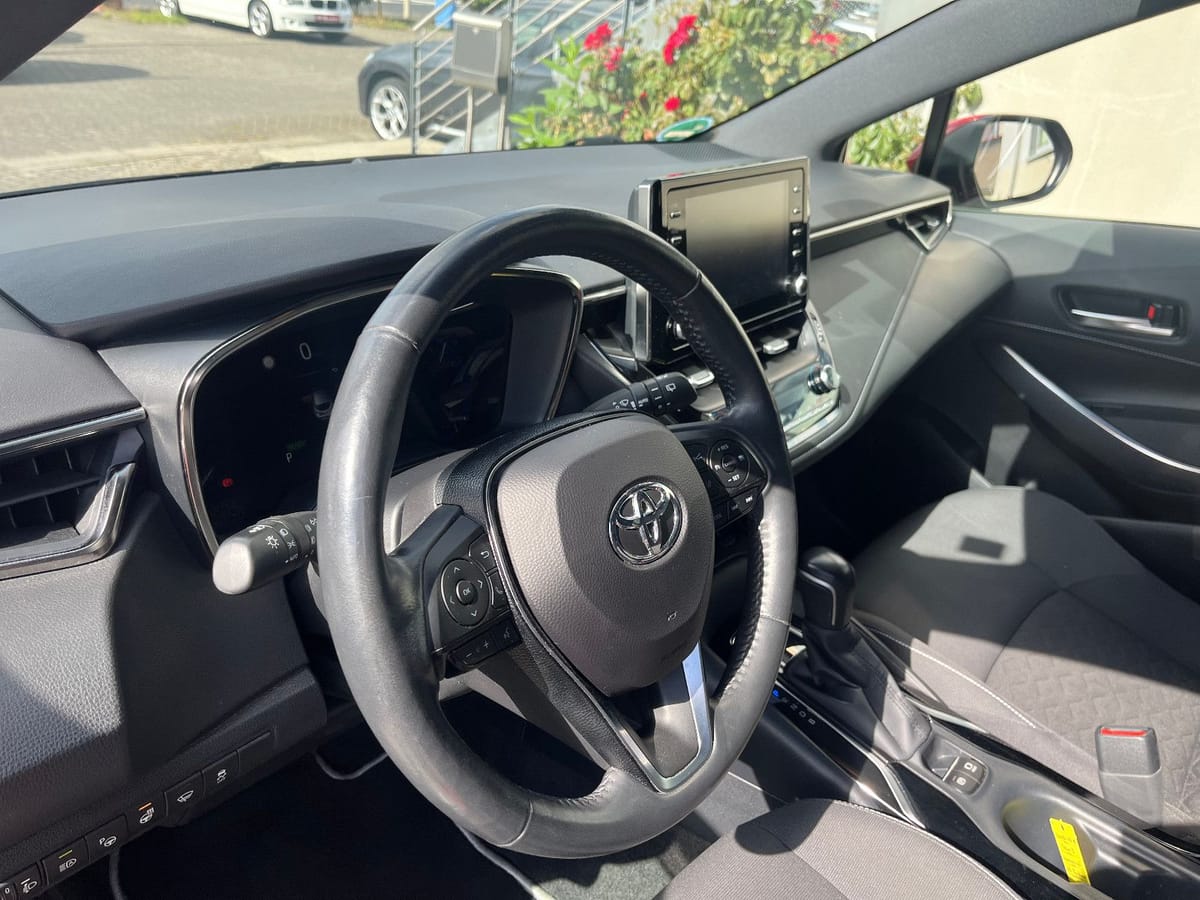 Toyota Corolla 1.8i Hybrid Team Deutschland 1.HD/RFK/LD foto 16