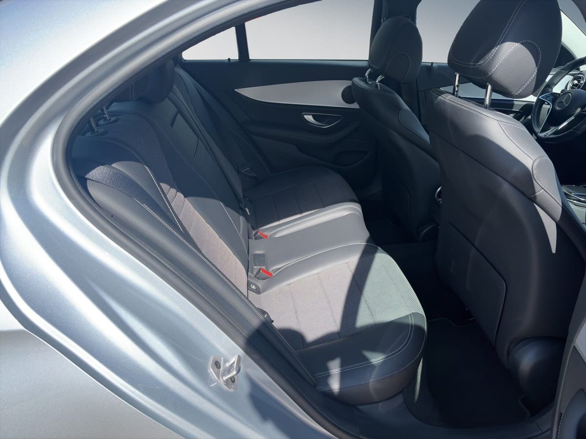 Mercedes-Benz E 200 d AVANTGARDE *AHK*360°*LED*MBUX* foto 12