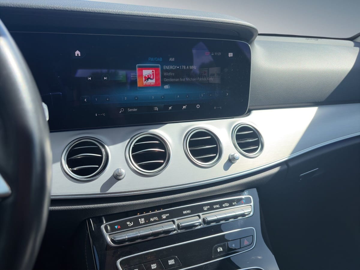 Mercedes-Benz E 200 d AVANTGARDE *AHK*360°*LED*MBUX* foto 16