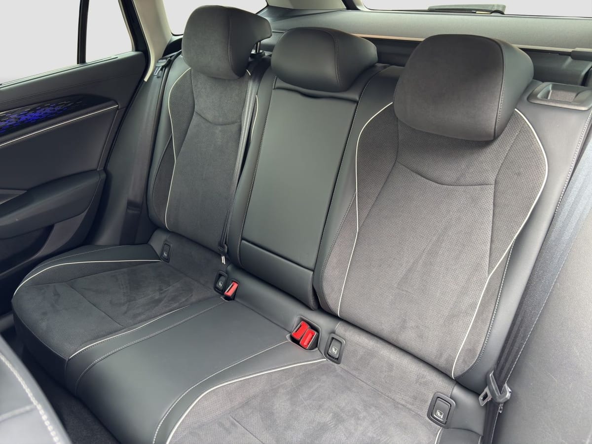 Volkswagen Passat 2.0 TDI Var. Business Sitzklima AHK Navi foto 16