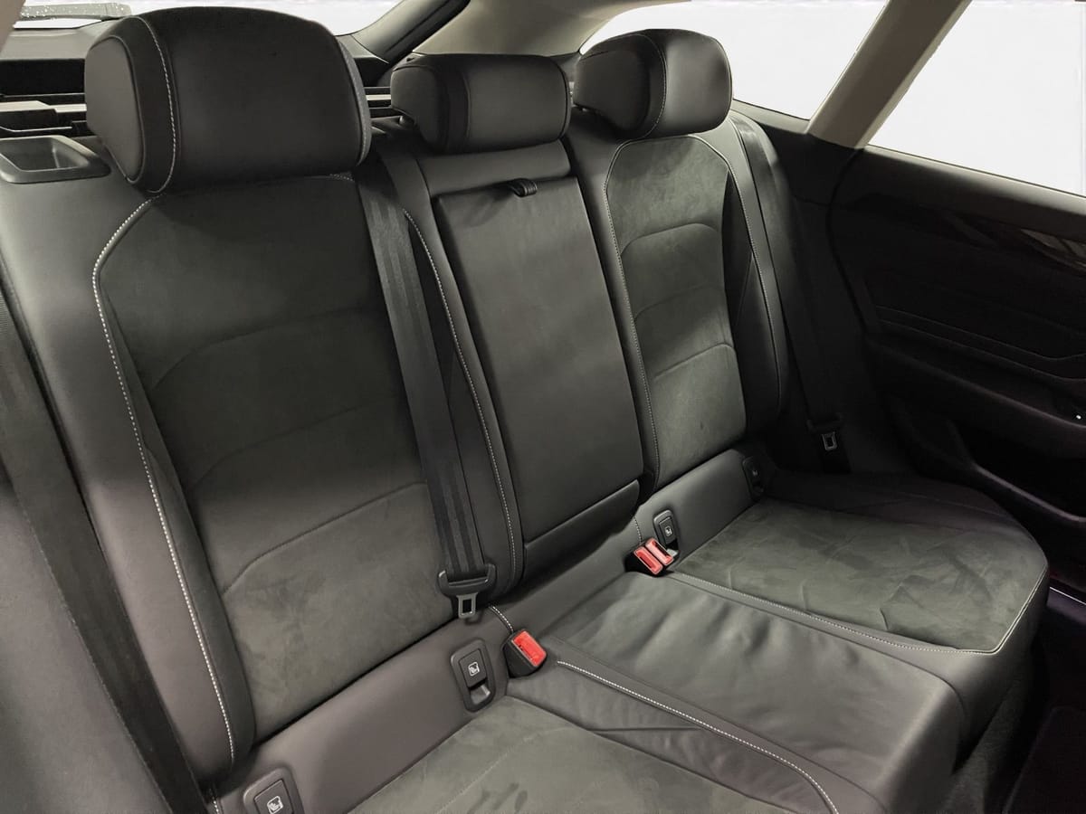 Volkswagen Arteon Shootingbrake 2.0 TDI Elegance AHK LM 18 foto 17