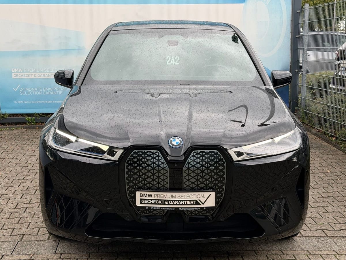 BMW iX xDrive40 Sportpaket Luft h&k Pano-Sky AHK foto 4