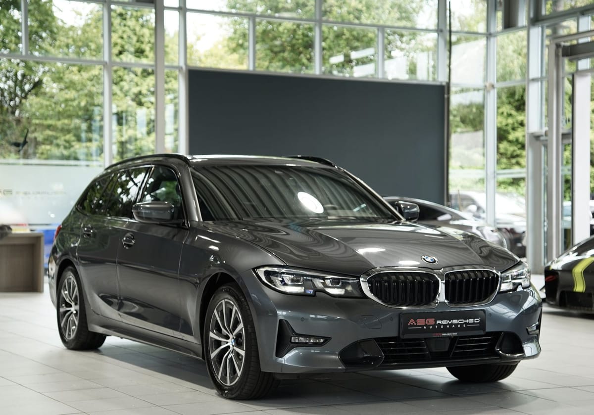 BMW 330 e Touring Sport Line 1.Hand ACC foto 5