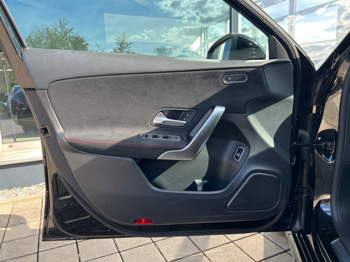 Mercedes-Benz AMG A 250 e Limousine+Night-Paket+ foto 12