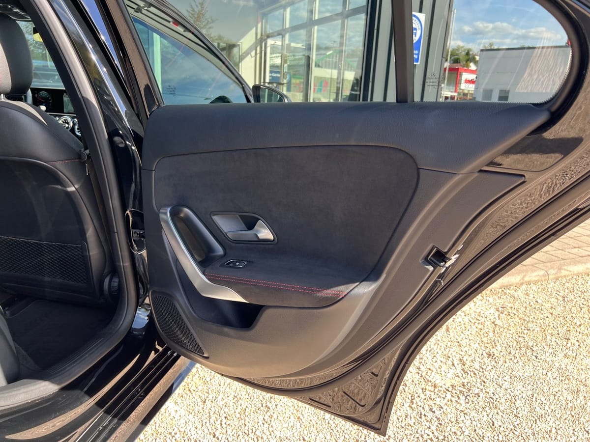 Mercedes-Benz AMG A 250 e Limousine+Night-Paket+ foto 24