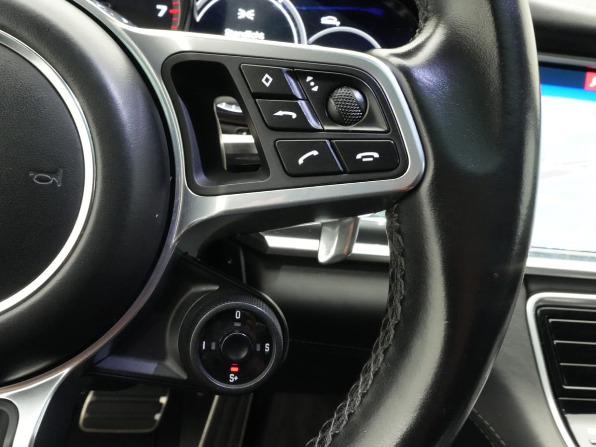 Porsche Panamera Turbo Sport Turismo PANO MATRIX KEYLESS foto 13