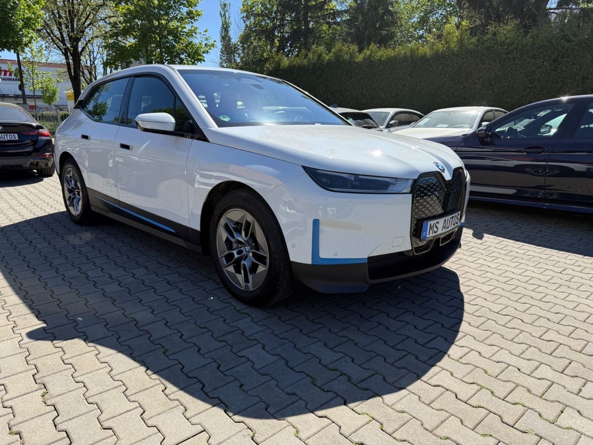 BMW iX 40 xDrive Head Up 360Kamera Harmann Komfortzu foto 2