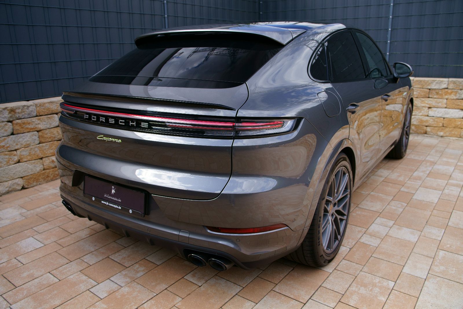 Porsche Cayenne Coupe E-Hybrid SportDesign SportAGA INNO foto 1