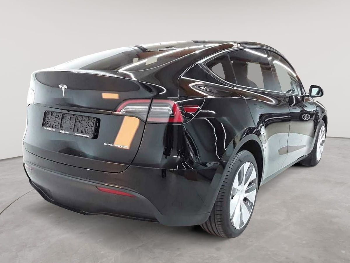 Tesla Model Y Long Range AWD enh. Autopilot foto 4