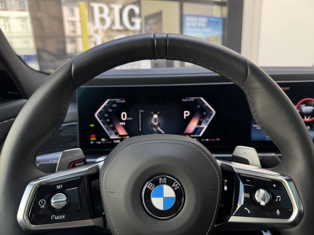 BMW 740d xDrive M Sport DA/PA Prof SkyPano TV AHK foto 18