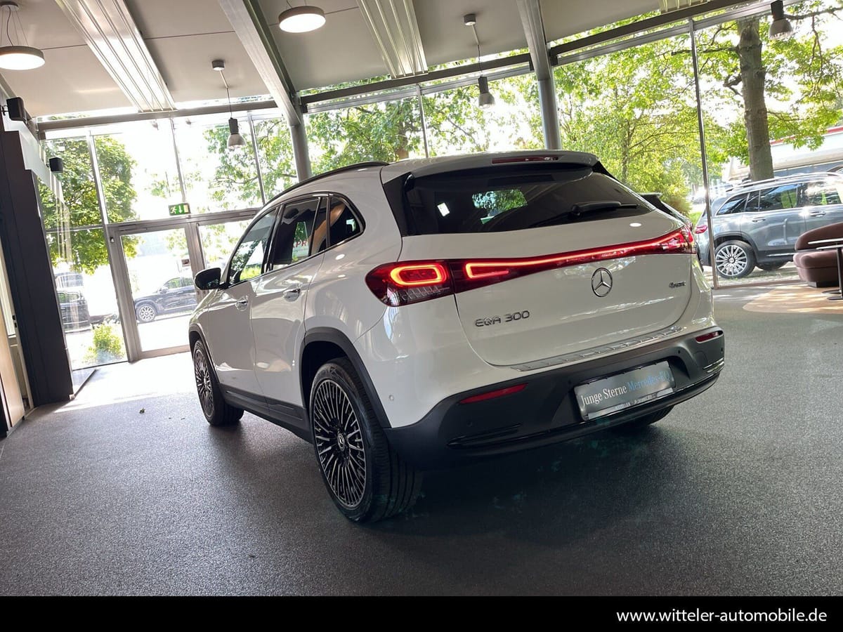 Mercedes-Benz EQA 300 4MATIC Electric Art LED/AHK/PANO/KEYLESS foto 12