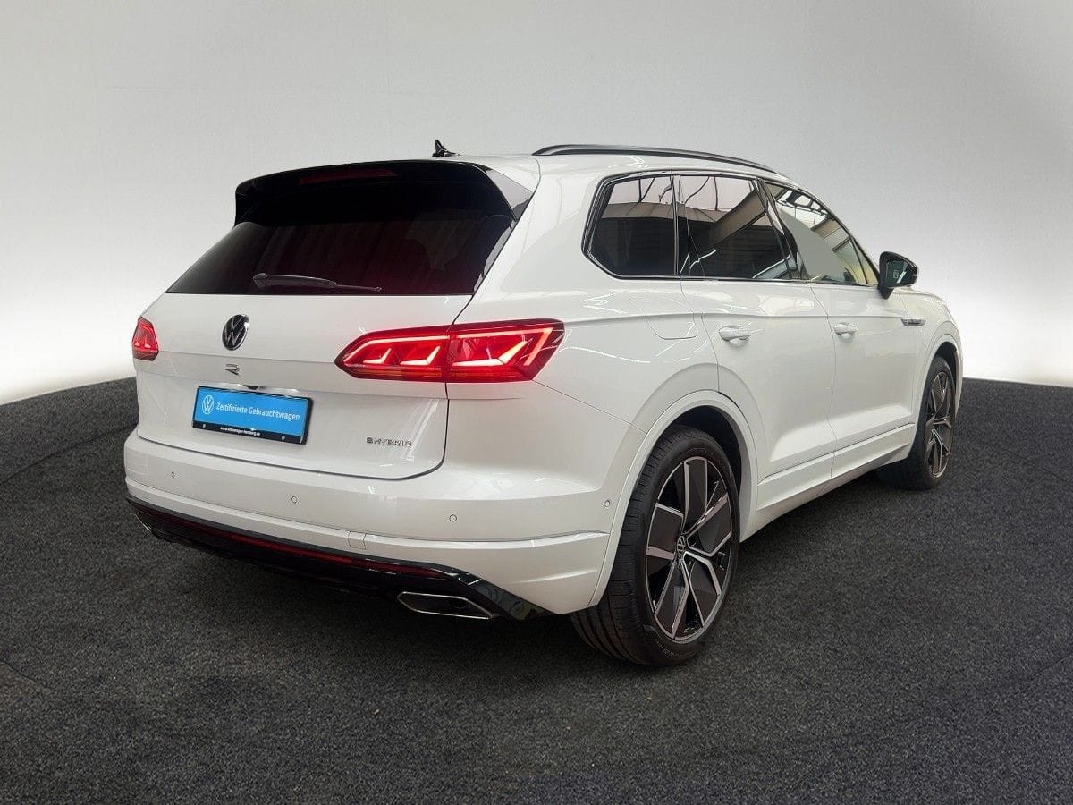 Volkswagen Touareg 3.0 V6 TSI eHybrid AHK Pano Matrix HUD D foto 5