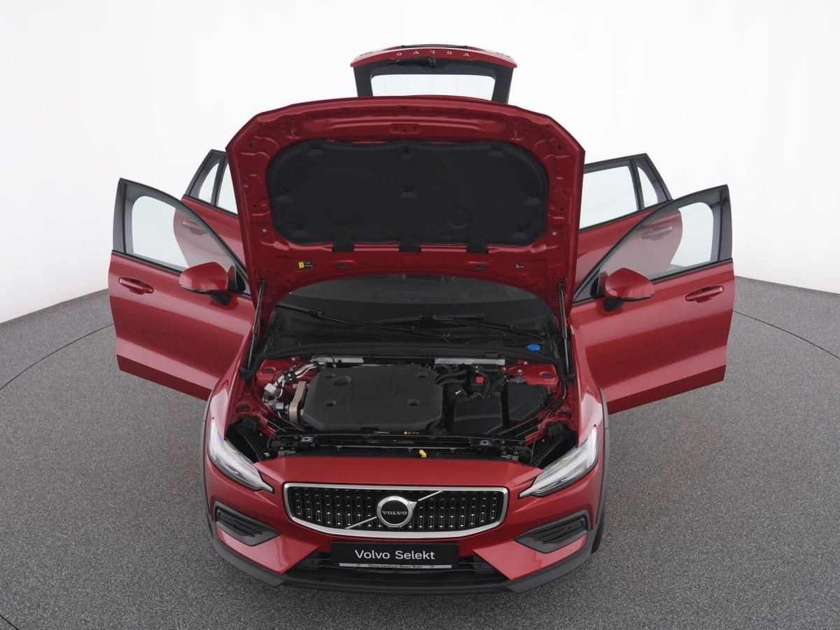 Volvo V60 Cross Country B4 AWD PLUS 18' MEMORY LEDER foto 13