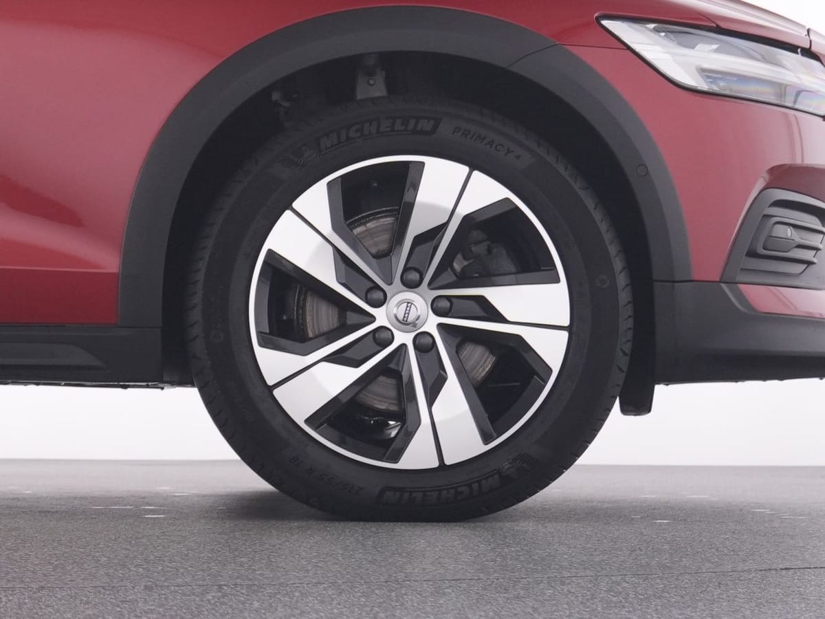Volvo V60 Cross Country B4 AWD PLUS 18' MEMORY LEDER foto 22