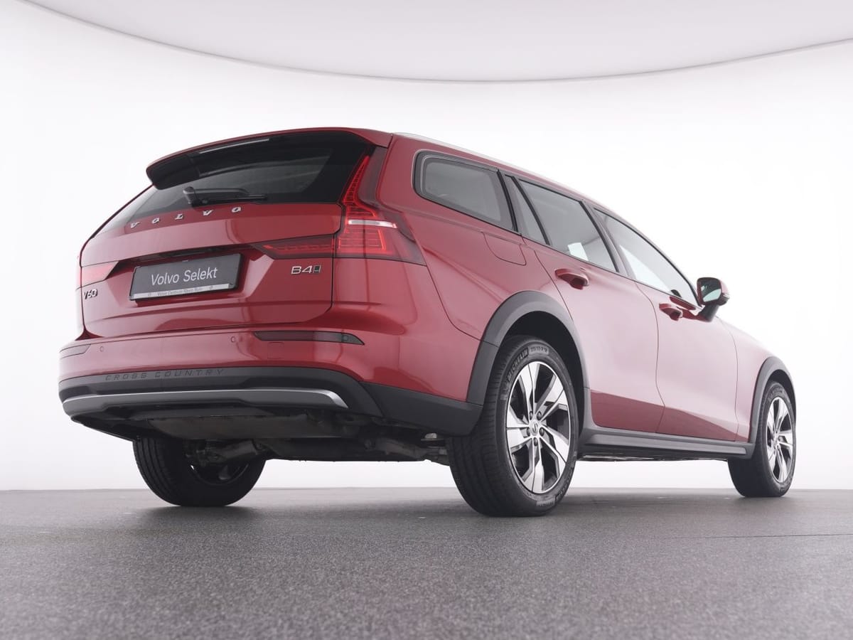 Volvo V60 Cross Country B4 AWD PLUS 18' MEMORY LEDER foto 8