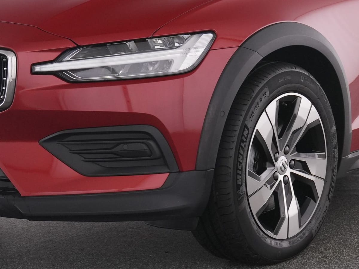 Volvo V60 Cross Country B4 AWD PLUS 18' MEMORY LEDER foto 9