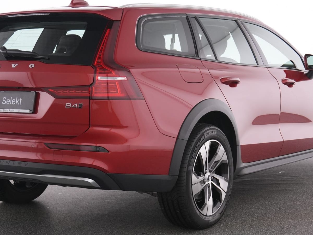 Volvo V60 Cross Country B4 AWD PLUS 18' MEMORY LEDER foto 10