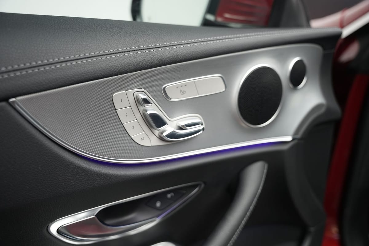Mercedes-Benz E E 300 Coupe AMG-Line Ambiente 360°KAM Memory foto 11