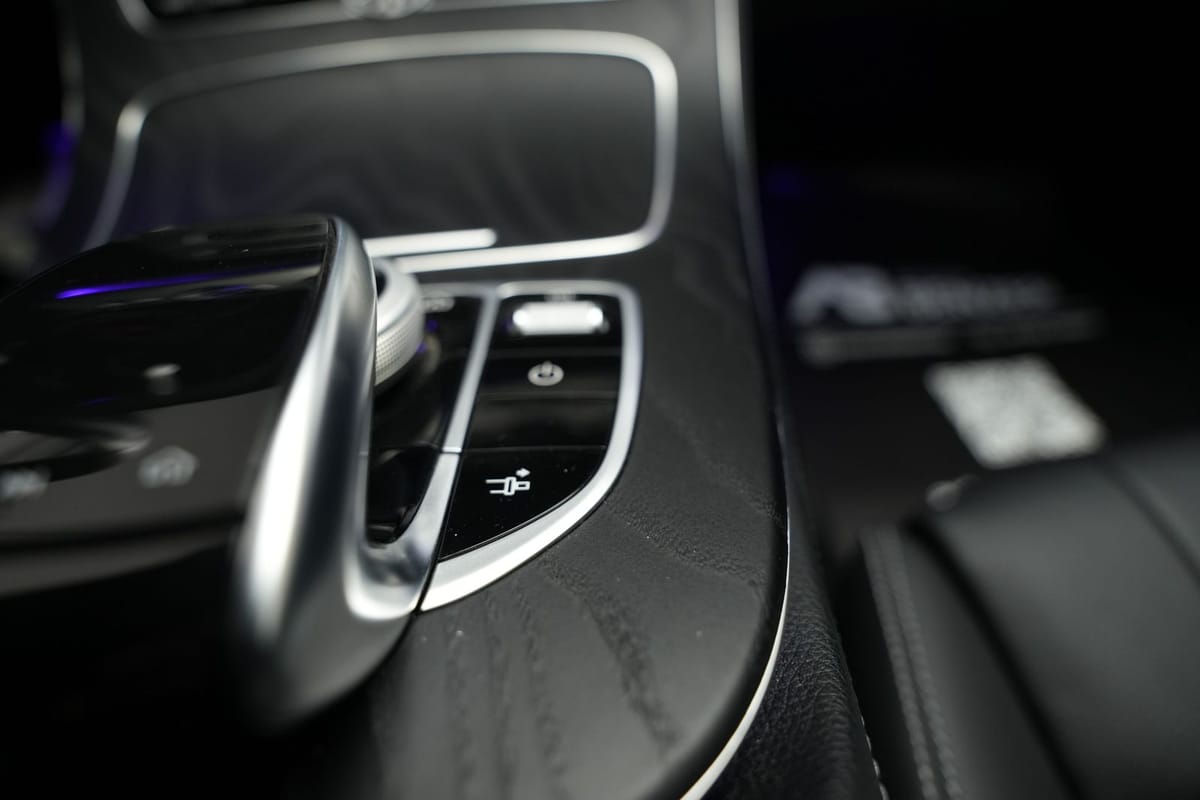 Mercedes-Benz E E 300 Coupe AMG-Line Ambiente 360°KAM Memory foto 22
