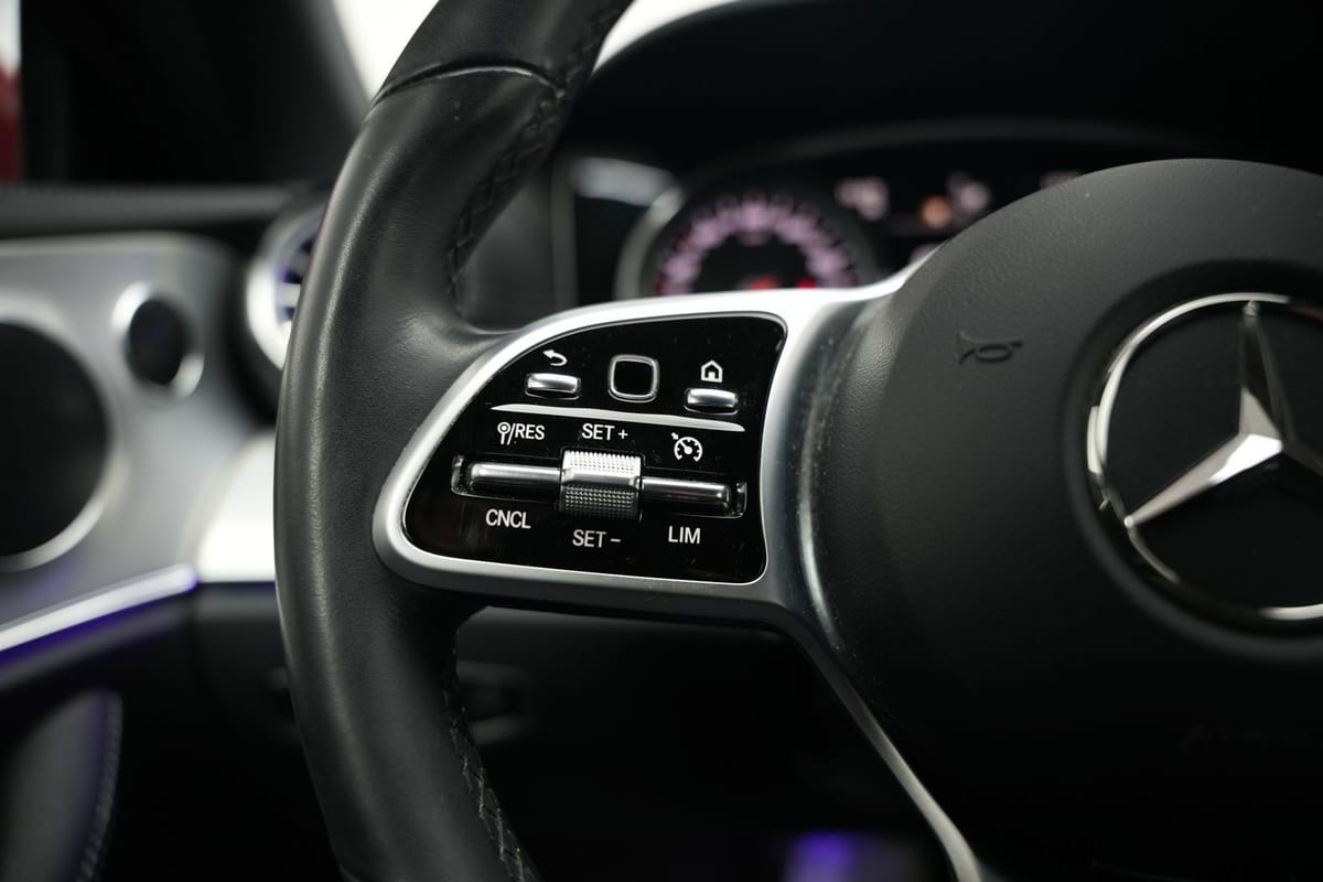 Mercedes-Benz E E 300 Coupe AMG-Line Ambiente 360°KAM Memory foto 23