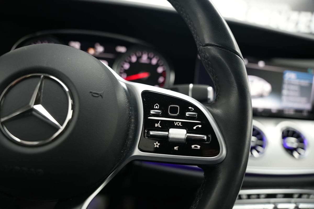 Mercedes-Benz E E 300 Coupe AMG-Line Ambiente 360°KAM Memory foto 24