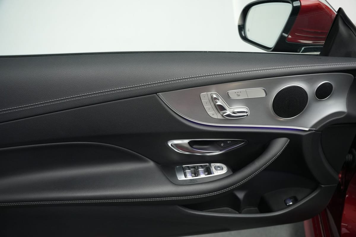 Mercedes-Benz E E 300 Coupe AMG-Line Ambiente 360°KAM Memory foto 10
