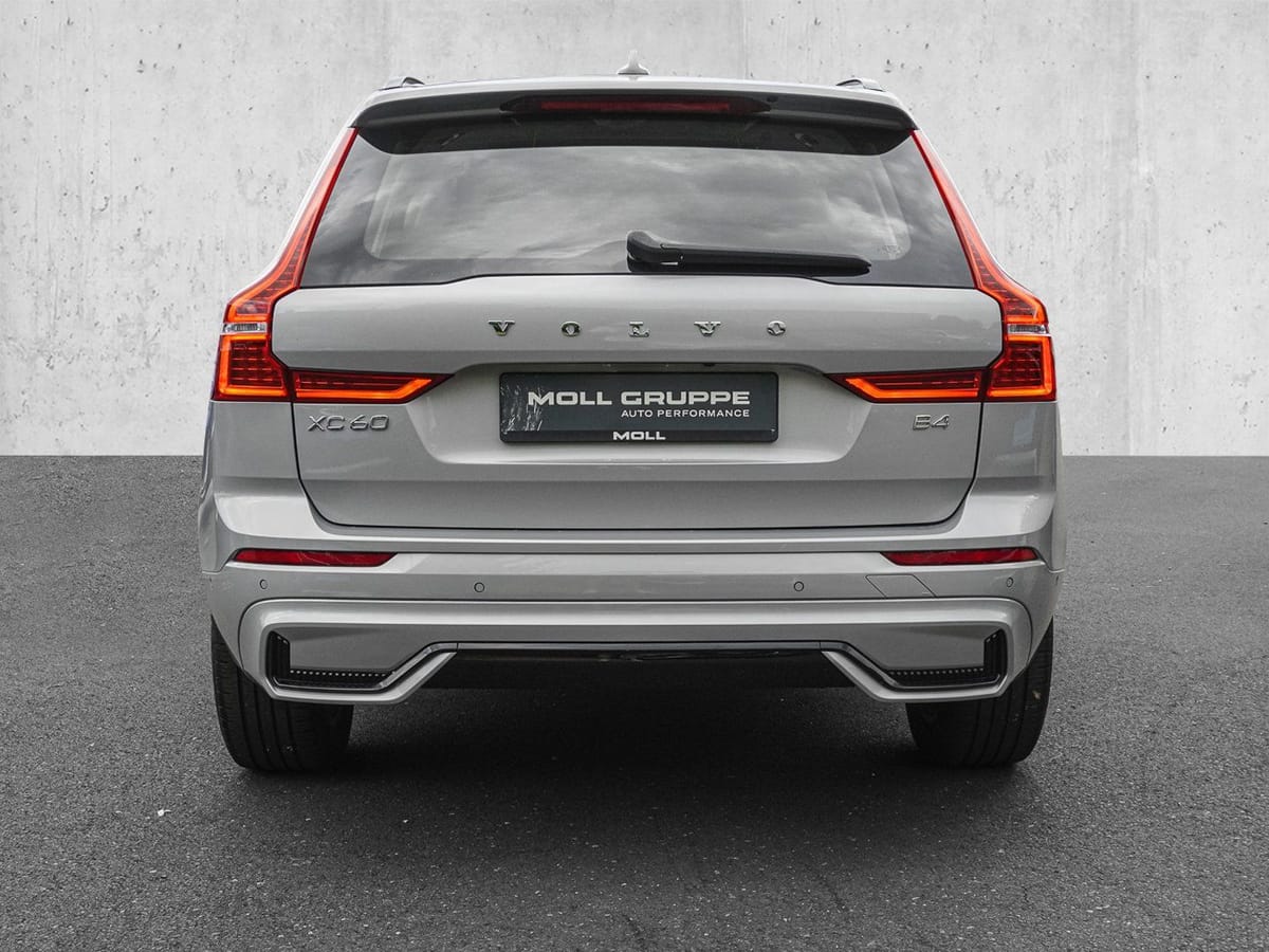 Volvo XC60 B4 D AWD Plus Dark 19ZOLL AHK 360° H&K PILO foto 6