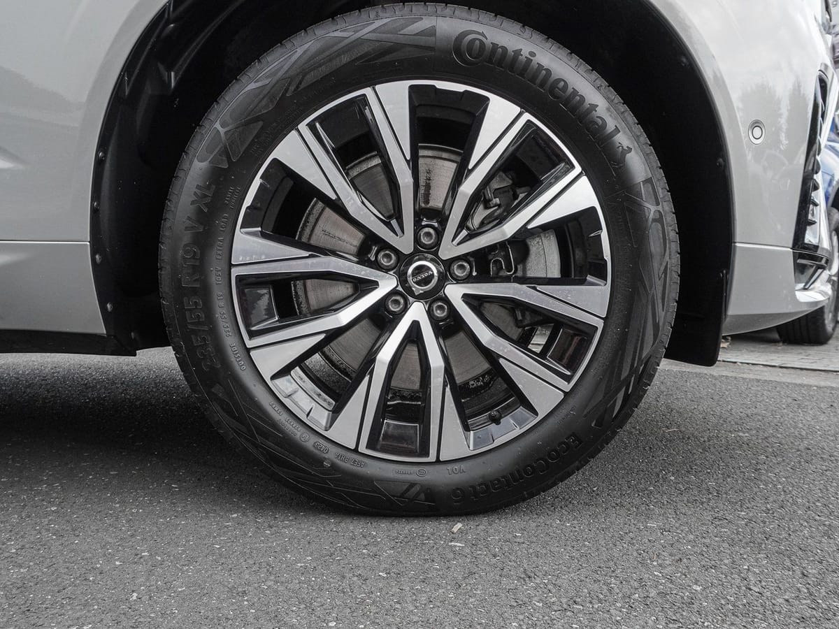 Volvo XC60 B4 D AWD Plus Dark 19ZOLL AHK 360° H&K PILO foto 7