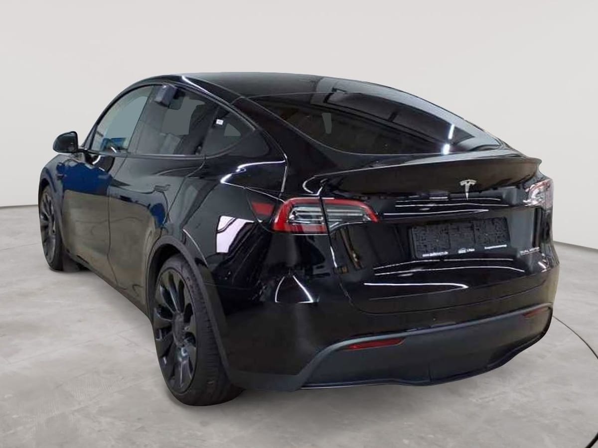 Tesla Model Y Performance Dual Motor AWD foto 5