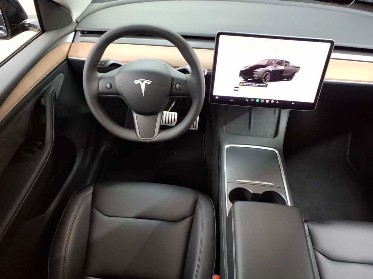 Tesla Model Y Performance Dual Motor AWD foto 10