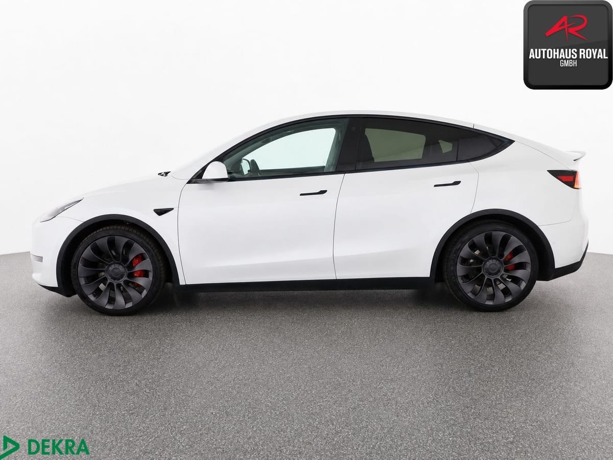 Tesla Model Y PERFORMANCE Dual Motor AWD PANO,360GRAD foto 2