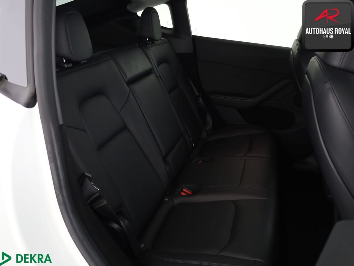 Tesla Model Y PERFORMANCE Dual Motor AWD PANO,360GRAD foto 13