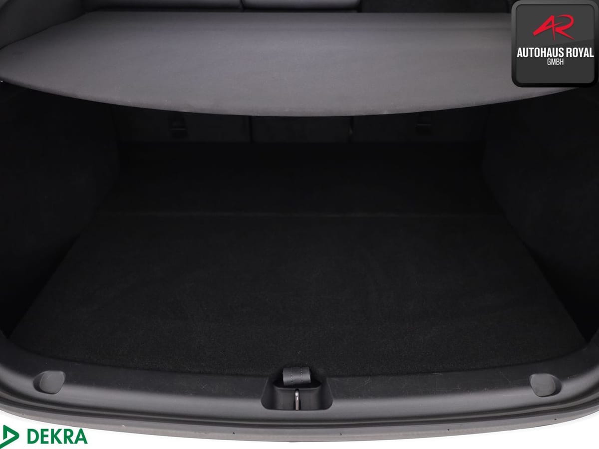 Tesla Model Y PERFORMANCE Dual Motor AWD PANO,360GRAD foto 14